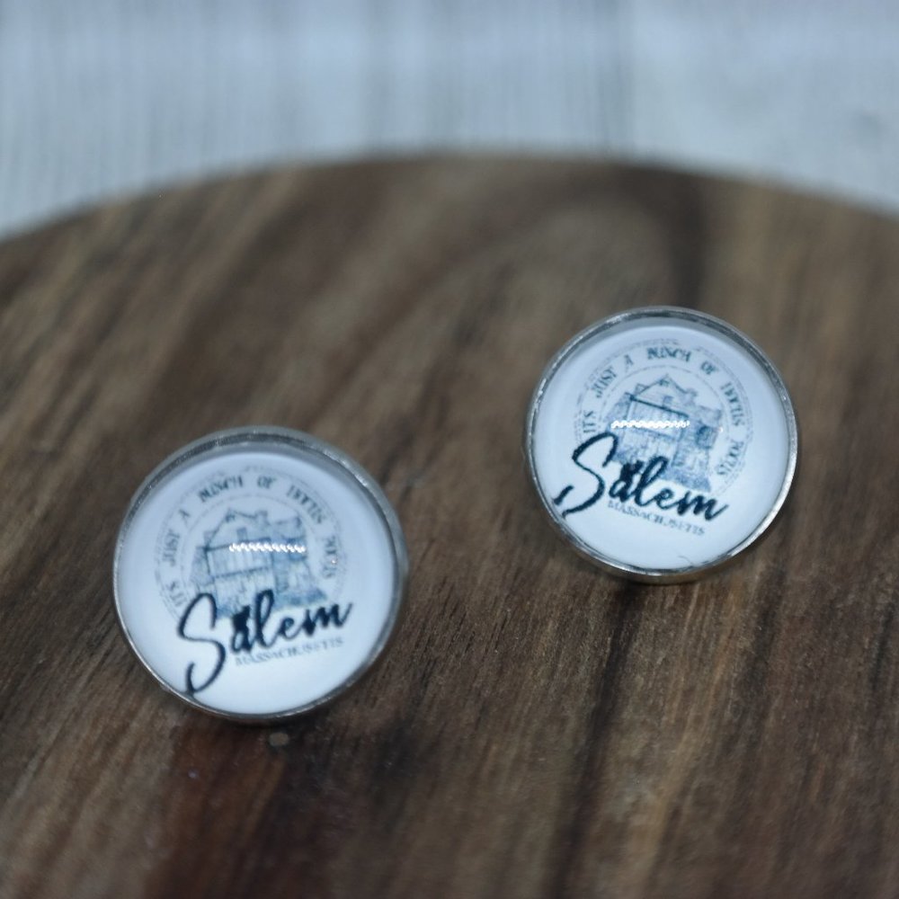Hocus Pocus stud earrings